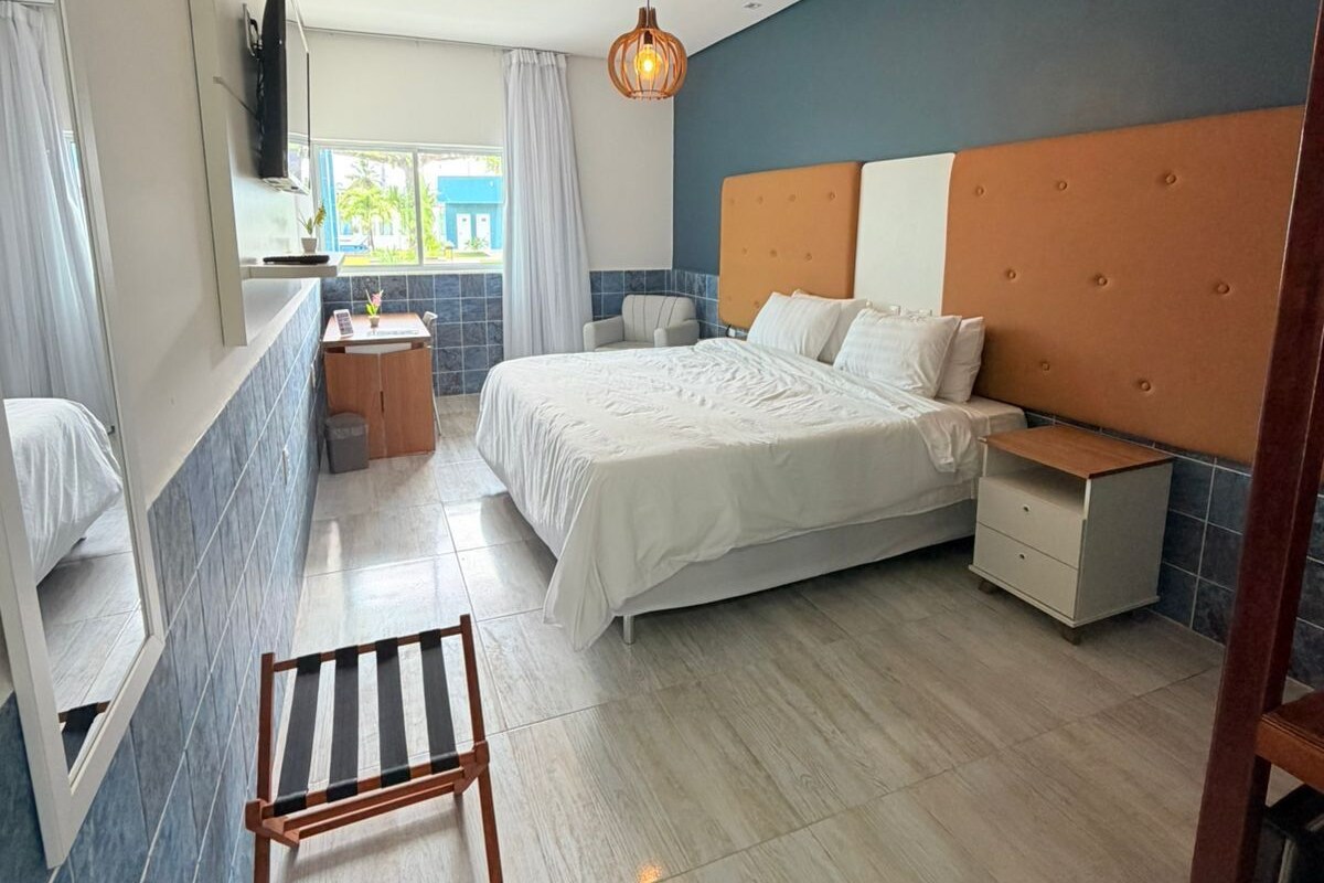 Phòng đôi Tiêu chuẩn | Minibar, bàn, khu vực làm việc phù hợp cho laptop, màn/rèm cản sáng 