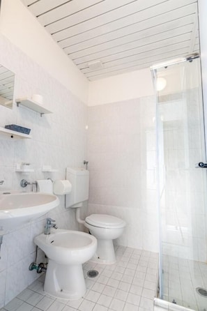 Bidet