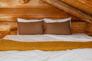 Internet, bed sheets - Vrbo Property (Leuk)