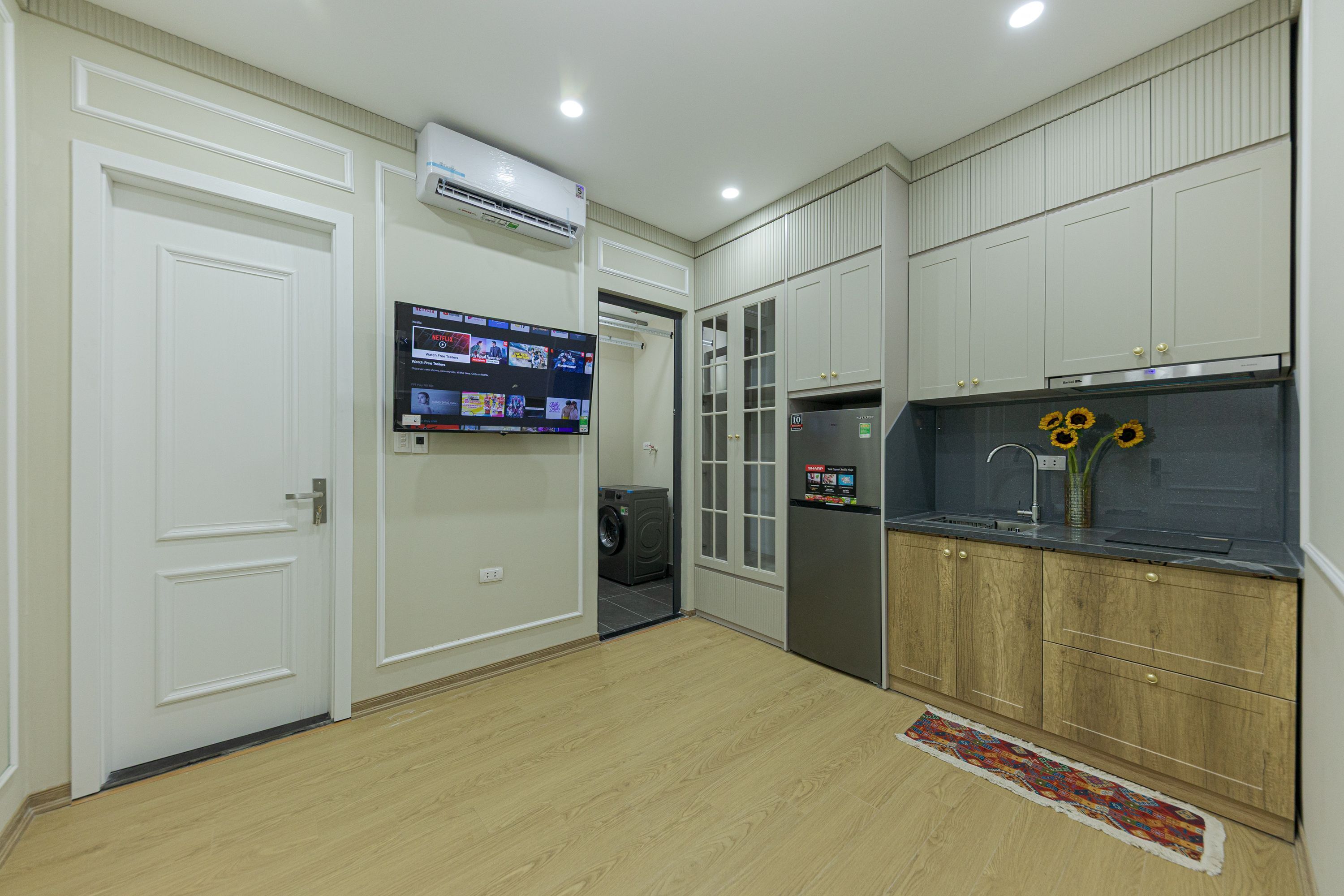 Deluxe Studio | Desk, iron/ironing board, free WiFi, bed sheets
