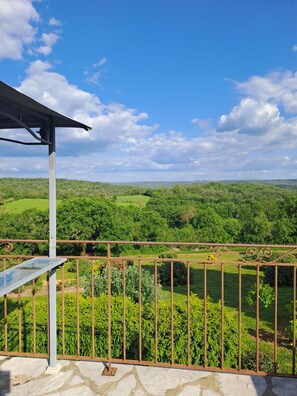 Property grounds - Vrbo Property (Saint-Martin-Labouval)