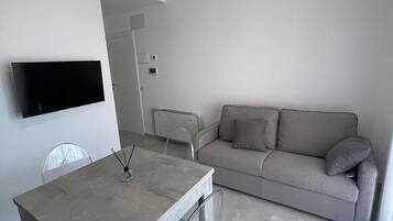 TV connectée de 40 pouces avec chaînes numériques