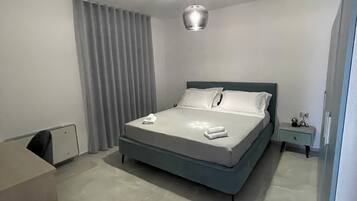 Appartement Confort, vue partielle sur la mer