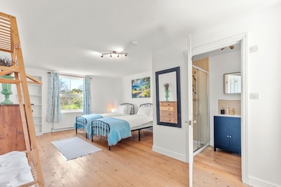 Beautiful 3 bedroom cottage in The Yorkshire Dales. Pet friendly.