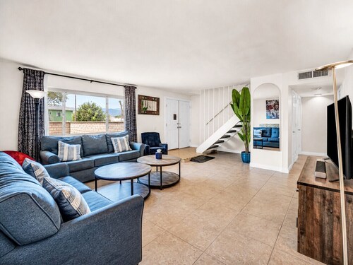 7BR Vegas Oasis • Big Pool • Games • Near Strip