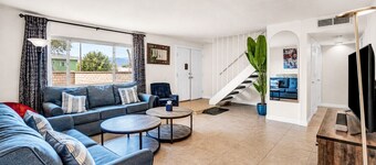 7BR Vegas Oasis • Big Pool • Games • Near Strip