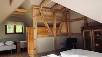 Desk, laptop workspace, iron/ironing board, free WiFi