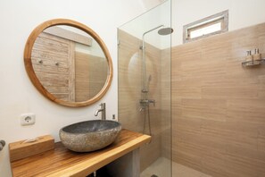 Shower, hair dryer, towels, soap - New Villa Misha Modern 2BR Pool with Tropical Garden Near Seminyak (Badung)