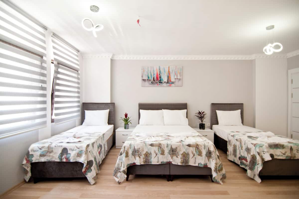 Classic Quadruple Room | Free WiFi
