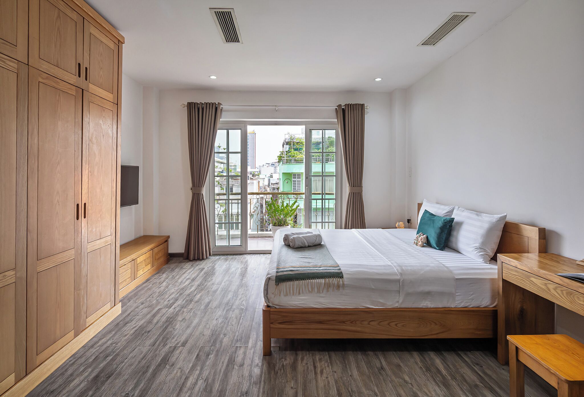 Premium Apartment, 1 Bedroom, City View | Egyptian cotton sheets, premium bedding, memory-foam beds, desk