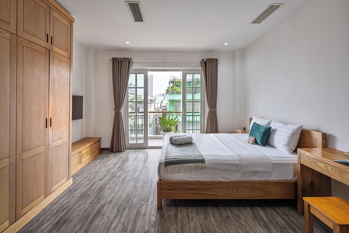 พรีเมียมอพาร์ทเมนท์, 1 ห้องนอน, วิวเมือง | ผ้าปูที่นอนฝ้ายอียิปต์, เครื่องนอนระดับพรีเมียม, เตียง  เมมโมรีโฟม
