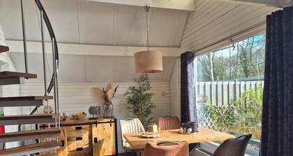 Detached vacation home in a quiet park