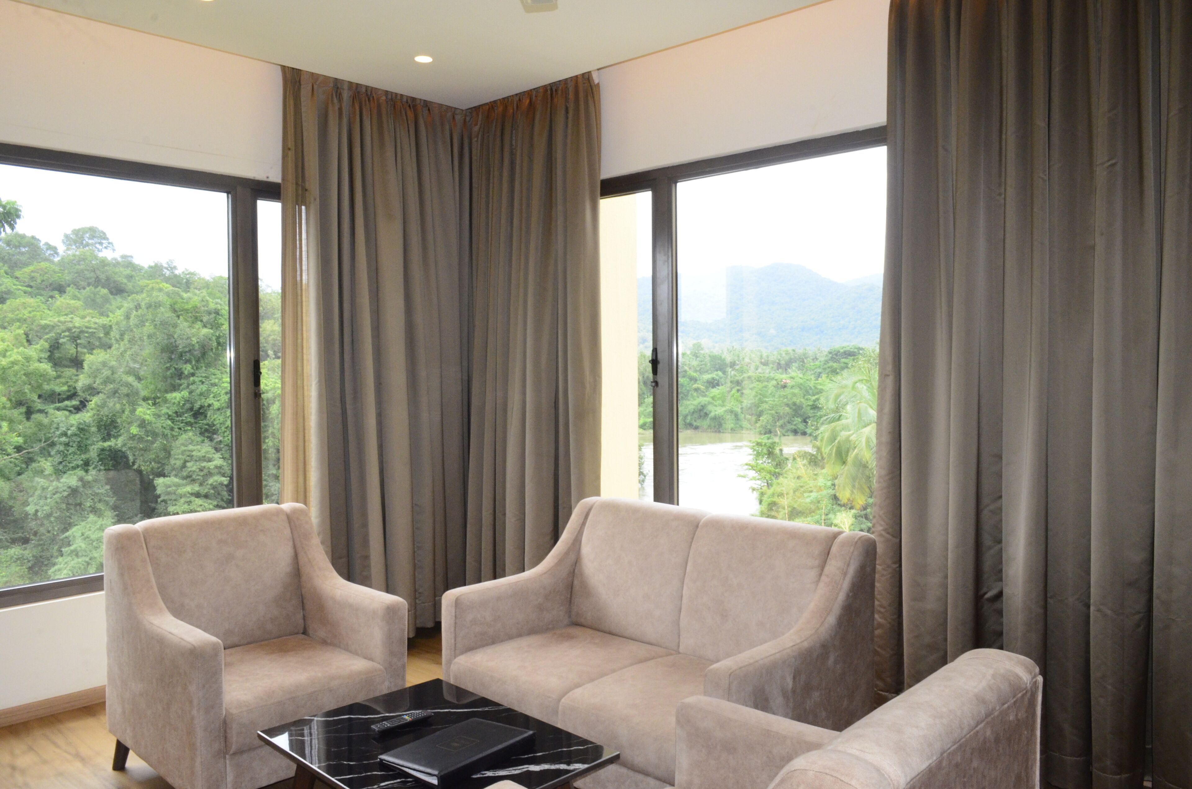 Premium Suite, River View | Pemandangan dari bilik