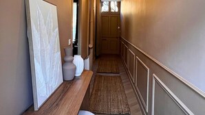 Unclassified image, 2 of 63, button - Maisons Sauvages Terracotte (Les Lilas)
