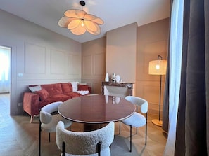 Dining - Maisons Sauvages Terracotte (Les Lilas)