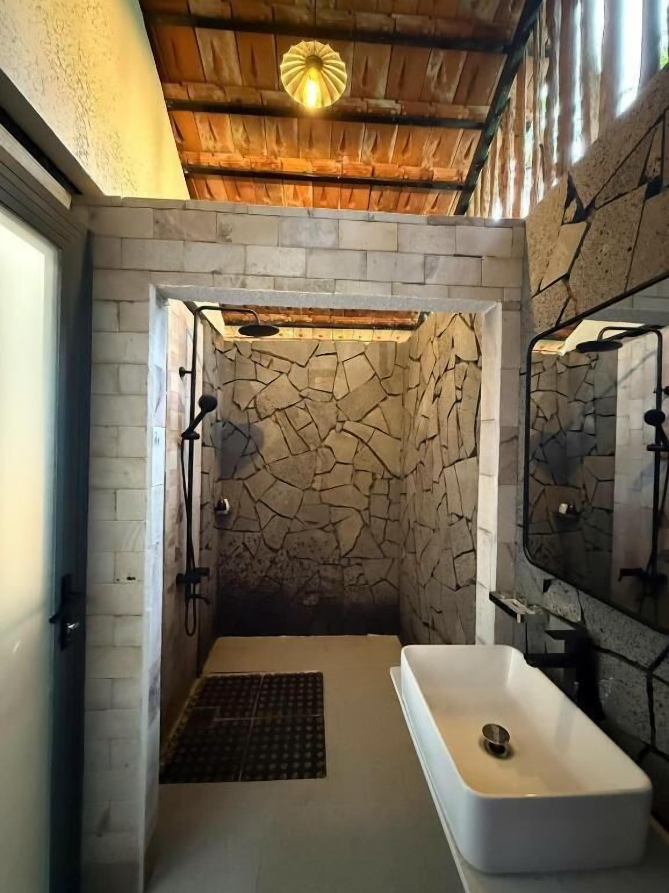 Double Room, Garden View | Bathroom