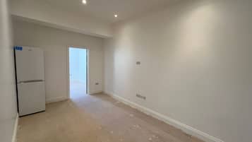 Superior Apartment, Private Bathroom | Lounge