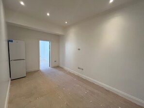 Superior Apartment, Private Bathroom | Lounge