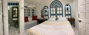 Standard Double Room | Free WiFi - At Night (Mueang Chumphon)