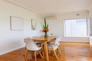 Dining - Metawise Stylish 2-Bedroom Home with Easy CBD Ac (Point Clare)
