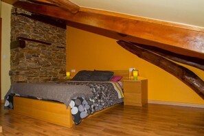 Laptop workspace, free WiFi - Casa Rural Prado (Asturias)