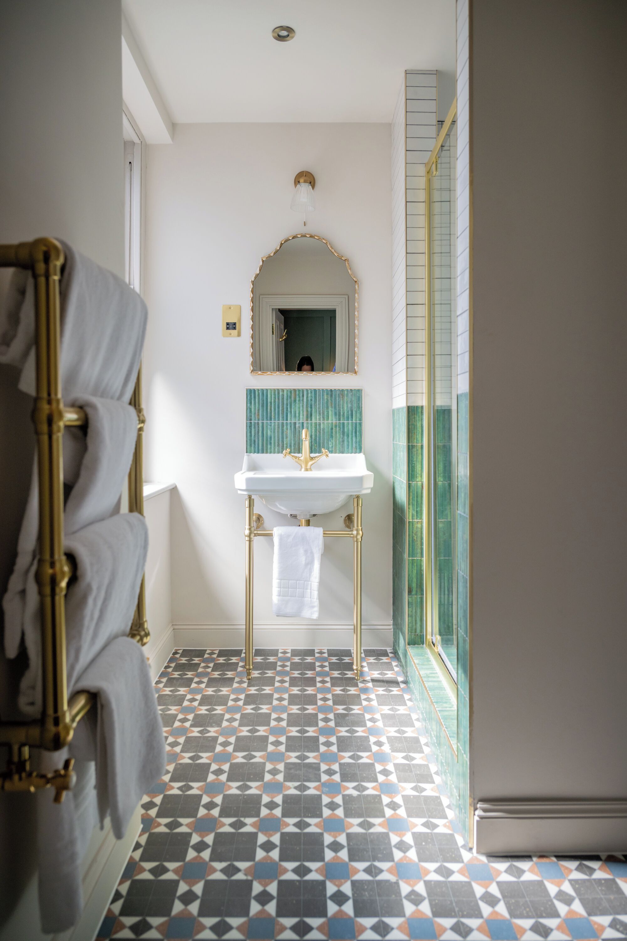 Suite | Salle de bain | Savon, shampoing, papier toilette