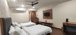In-room safe, soundproofing, iron/ironing board, free WiFi - The Saffron Hotel (Bhubaneswar)