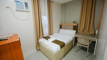 Superior Double Room, Balcony, City View | In-room safe, desk, free WiFi, wheelchair access