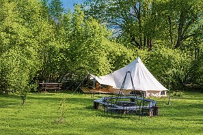 Outdoor dining - WOODMOOD tent with wellness (Leuk)