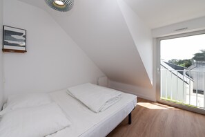 Bügeleisen/Bügelbrett, WLAN, Bettwäsche