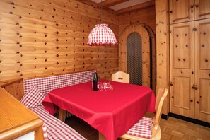 Dining - Enchanted forest by Loewenherz (Mittenwald)