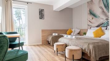 Triple Room | Individually decorated, individually furnished, free WiFi, bed sheets