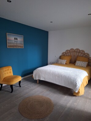 Room - Vrbo Property (Avranches)