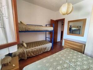 3 bedrooms - Holiday Home 'Maya' with Mountain View, Private Terrace and Garden (La Pila)