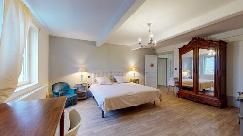 Spacious Country House - Les Gîtes du Pont de Pierre