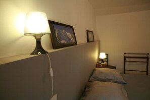 Bügeleisen/Bügelbrett, WLAN, Bettwäsche