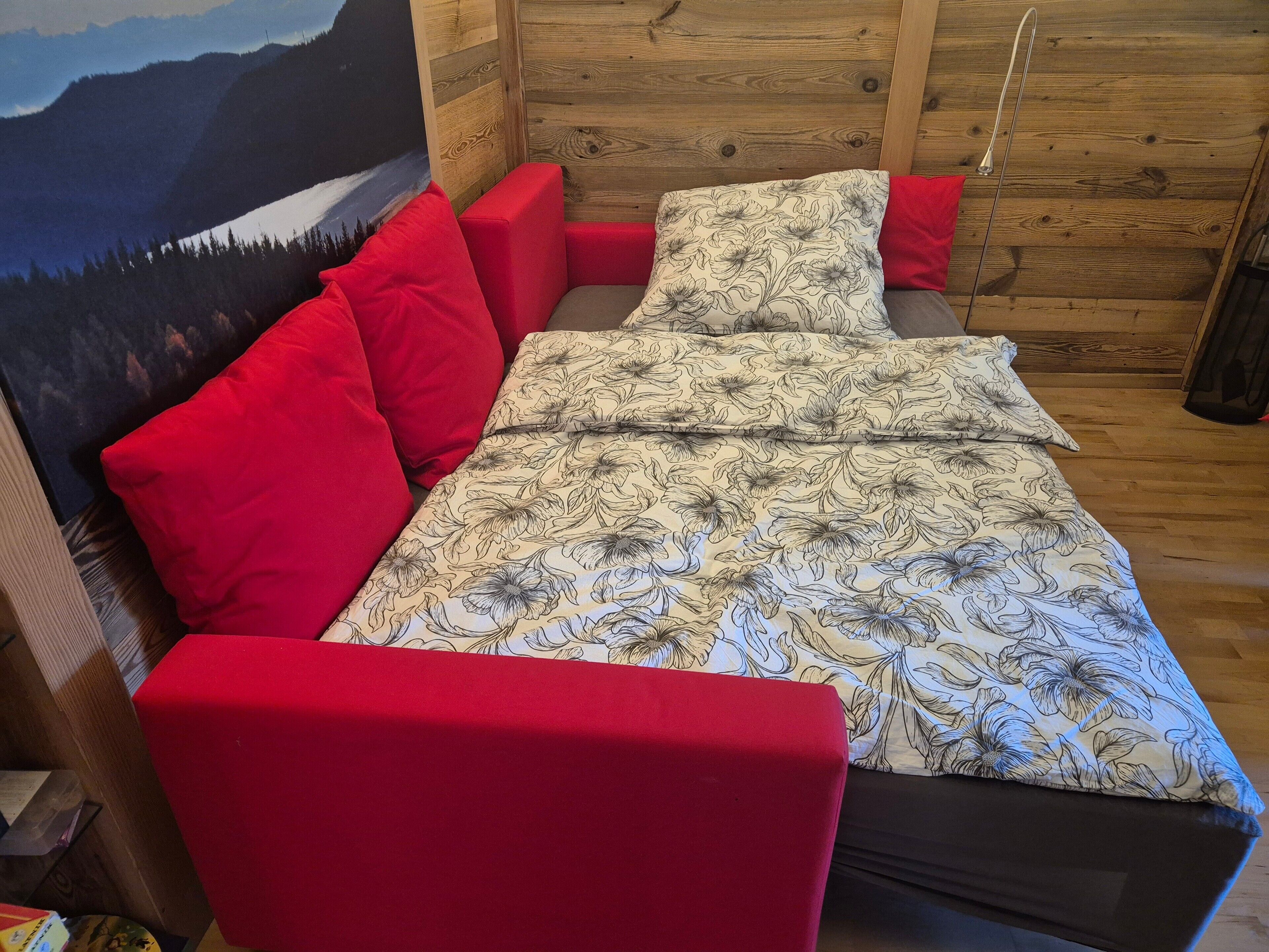 WiFi, bed sheets