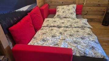 WiFi, bed sheets