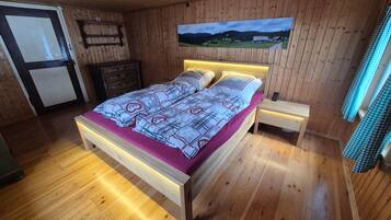 WiFi, bed sheets