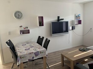 Dining - Vrbo Property (Sprakensehl)