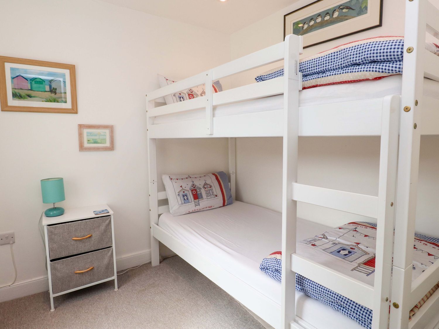 3 Schlafzimmer, kostenloses WLAN, individuell dekoriert