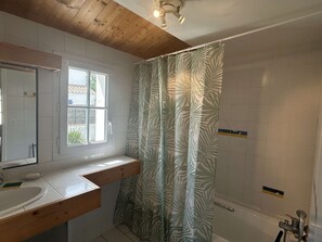 Bathroom - Spacious house near the beach - 10 guests (Noirmoutier-en-l'Île)