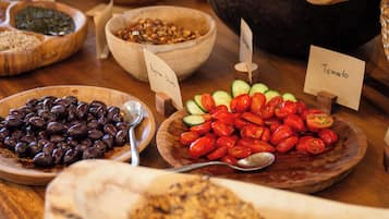 Bao gồm bữa sáng buffet hàng ngày