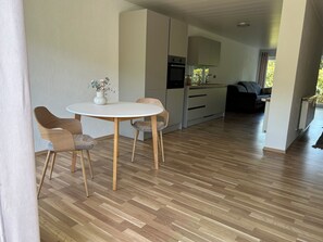 Dining - Vrbo Property (Pünderich)