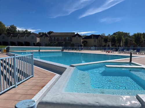 Lakeview appartement in tranquil surroundings close to Monflanquin