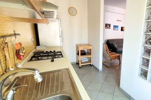 Kühlschrank, Geschirrspüler