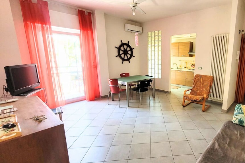 Cn042 - Cesenatico, Comfortable Three-room Apartment In A Central Location - Cesenatico
