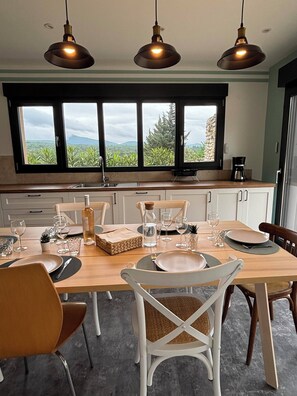 Dining - Charming house in Drôme provençale - Ventoux view - 10 min from Grignan (Salles-sous-Bois)
