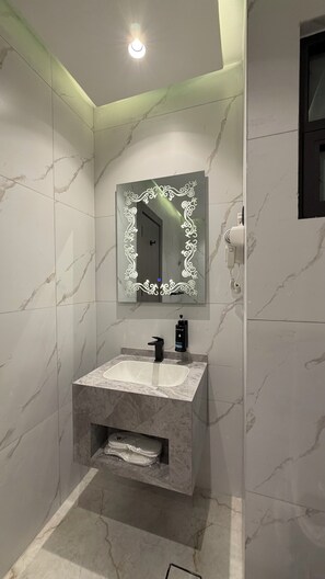 Apartamento, 1 habitación, accesible para personas con discapacidad, fumadores | Baño