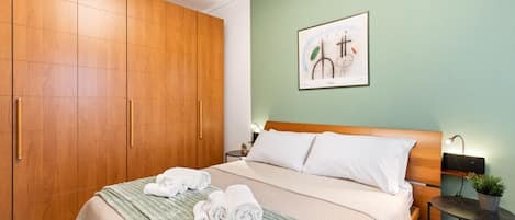 2 bedrooms, iron/ironing board